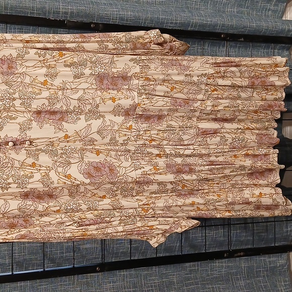 ana gorgeous dress - Picture 2 of 13